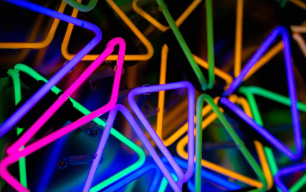 Detail Neonfarbene Geometrische Formen Im Dunkeln Number 13