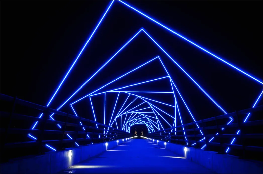 Detail Neonfarbene Geometrische Formen Im Dunkeln Number 2