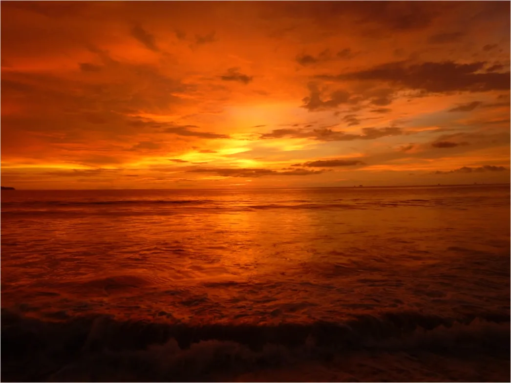 Orangefarbener Himmel Ueber Dem Horizont 4552
