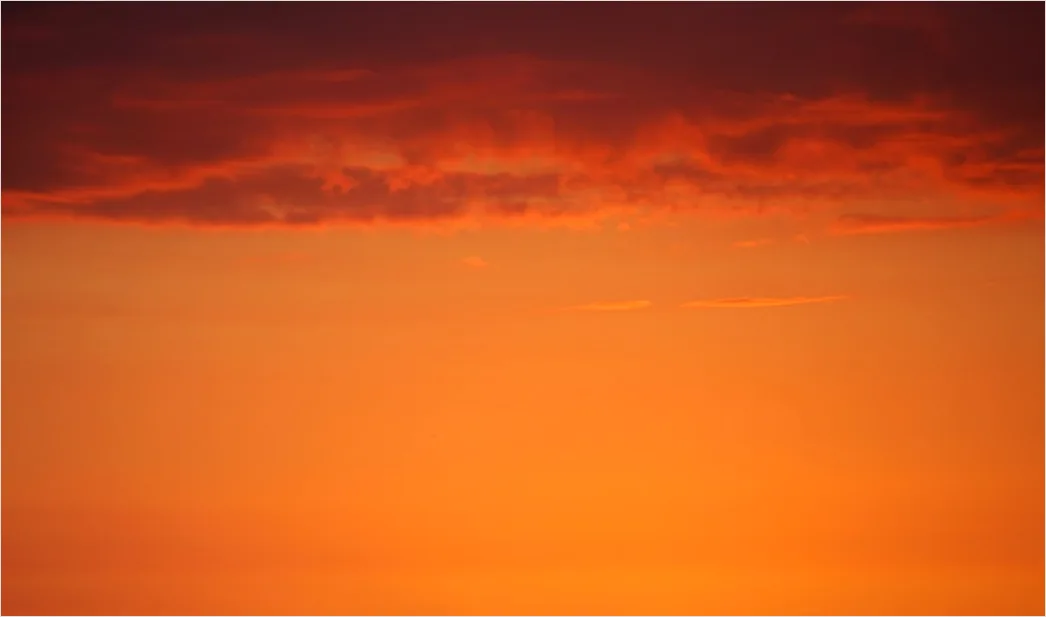 Detail Orangefarbener Himmel über Dem Horizont Number 10