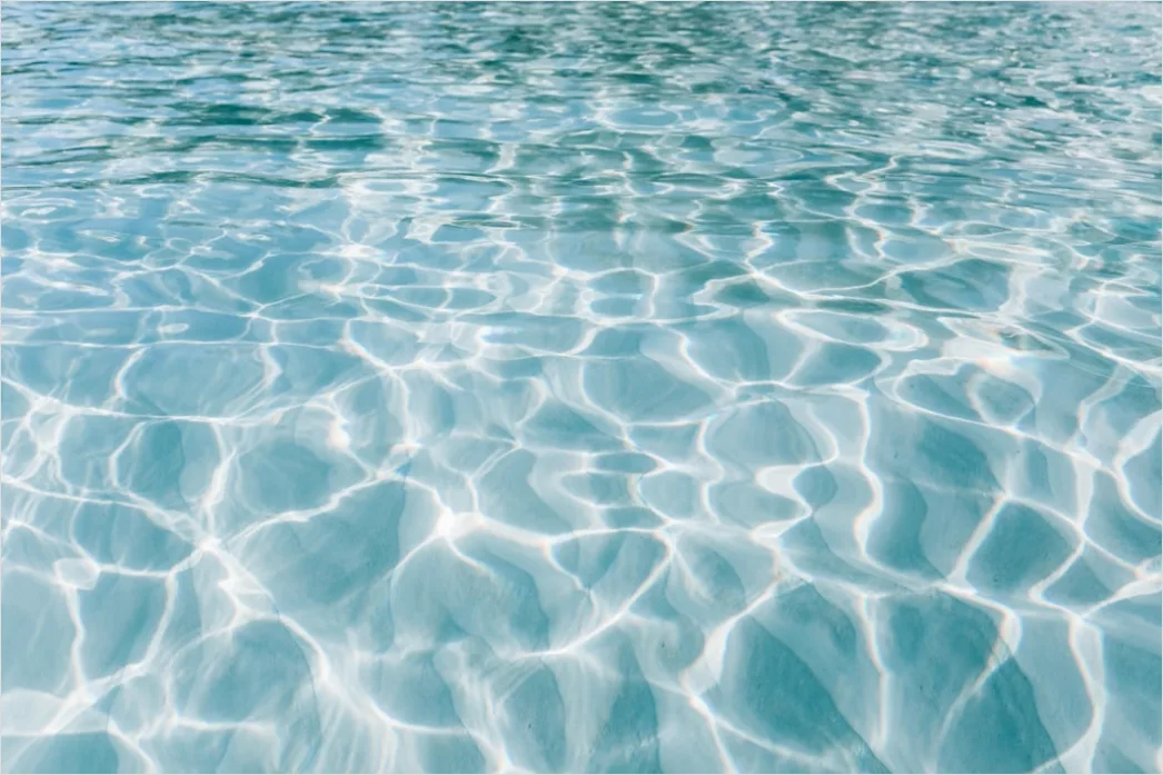 Detail Transparentes Wasser Mit Feinen Wellen Number 6