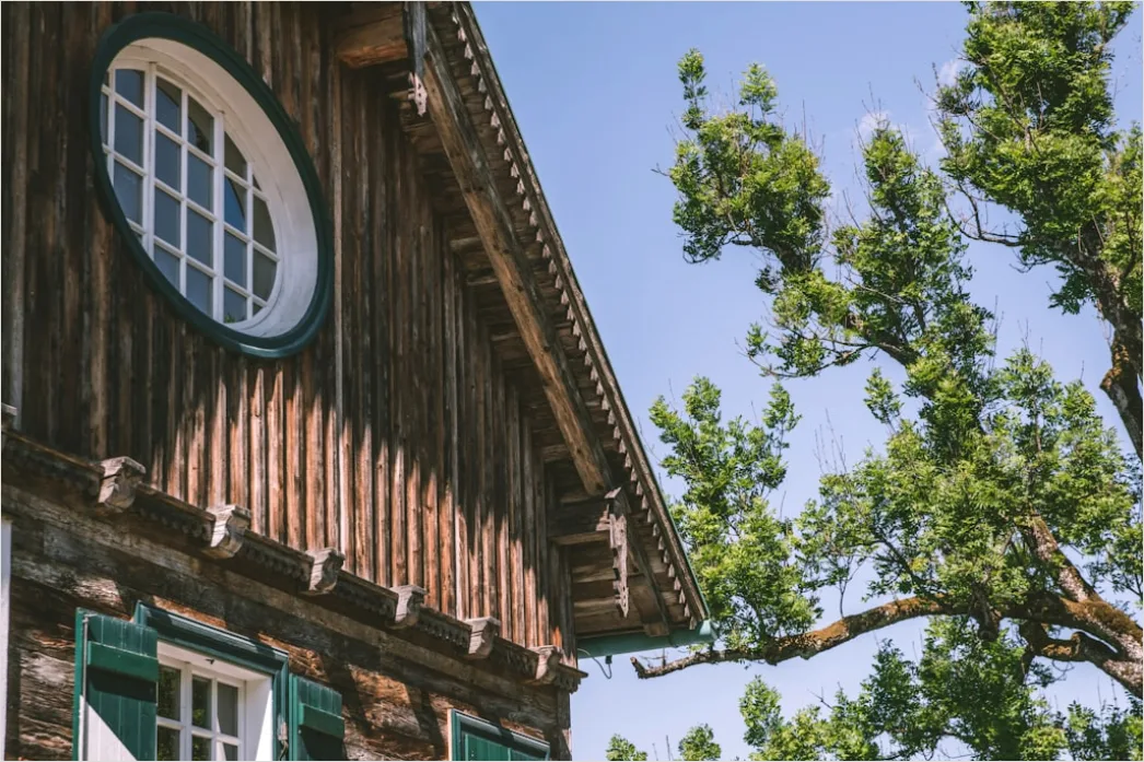 Detail Weiße Holzwand Im Landhaus Stil Number 5