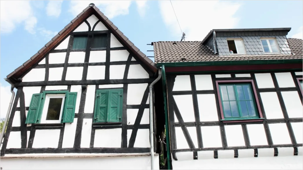 Detail Weiße Holzwand Im Landhaus Stil Number 6