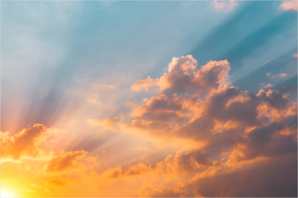 Wolken Bei Sonnenaufgang Als Hintergrund Cc8a