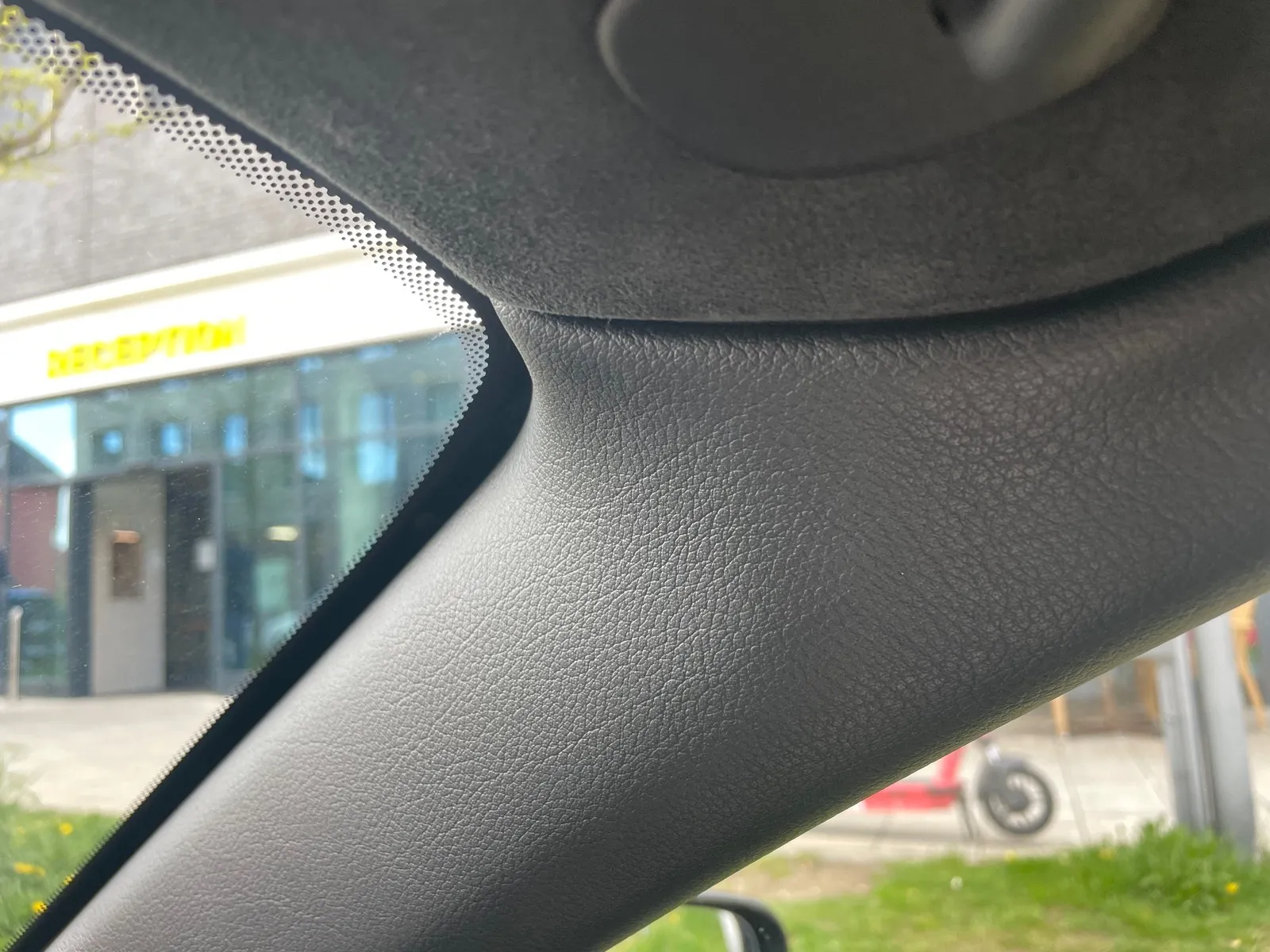 Detail Dunkles Leder Mit Feiner Narbung Number 15