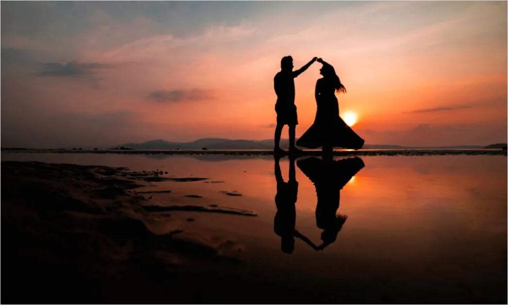 Gambar Pasangan Pengantin Siluet Matahari Terbenam 2605