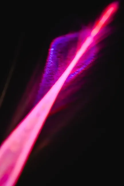 Detail Laser Lichtstrahlen Im Dunklen Hintergrund Number 11