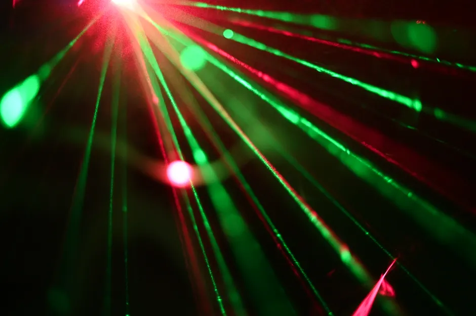Detail Laser Lichtstrahlen Im Dunklen Hintergrund Number 14