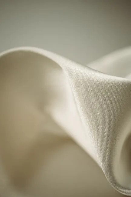 Luxurioeser Seidensatin In Cremefarben B6b2
