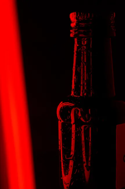 Detail Rotes Neonlicht Mit Dunkler Atmosphäre Number 16
