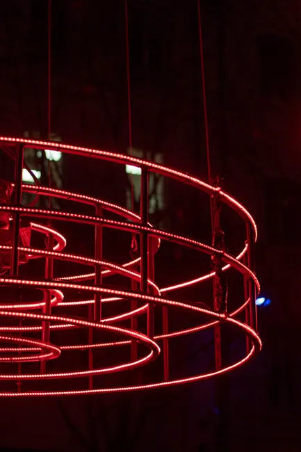 Detail Rotes Neonlicht Mit Dunkler Atmosphäre Number 4