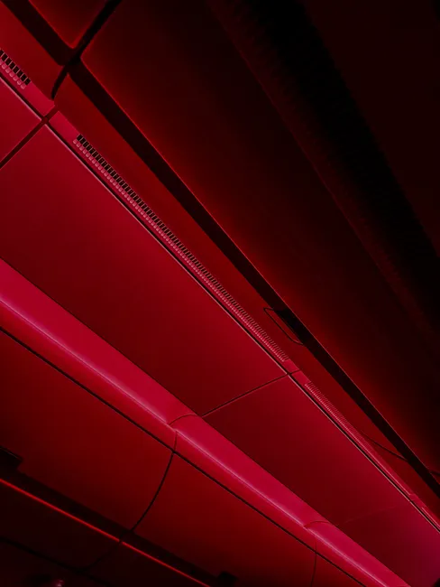 Detail Rotes Neonlicht Mit Dunkler Atmosphäre Number 7