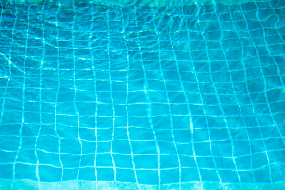 Detail Schwimmbad Wasser Mit Blauem Mosaik Number 2