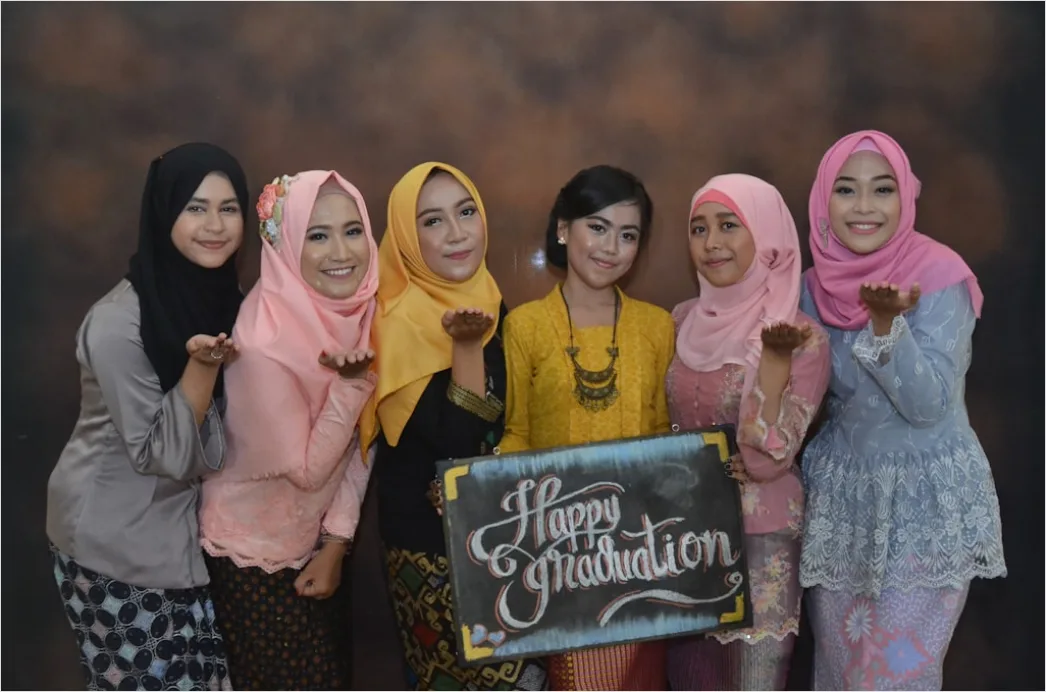 Detail Foto Acara Bridal Shower Bersama Sahabat Number 2