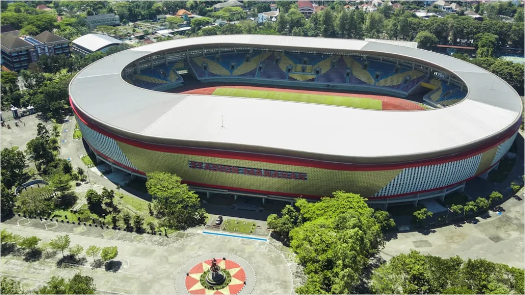 Detail Foto Acara Senam Bersama Di Lapangan Number 4