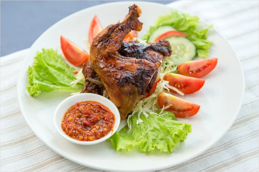 Foto Ayam Bakar Kecap Dengan Lalapan 5b35
