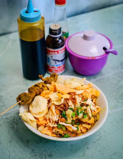 Detail Foto Ayam Gulai Khas Padang Di Mangkuk Number 20