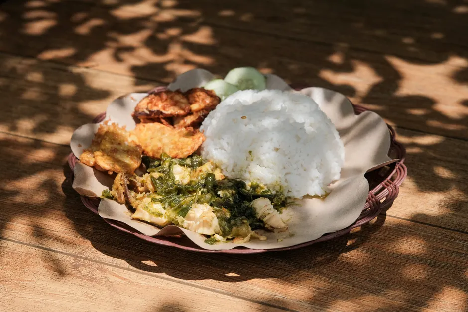 Detail Foto Ayam Gulai Khas Padang Di Mangkuk Number 5