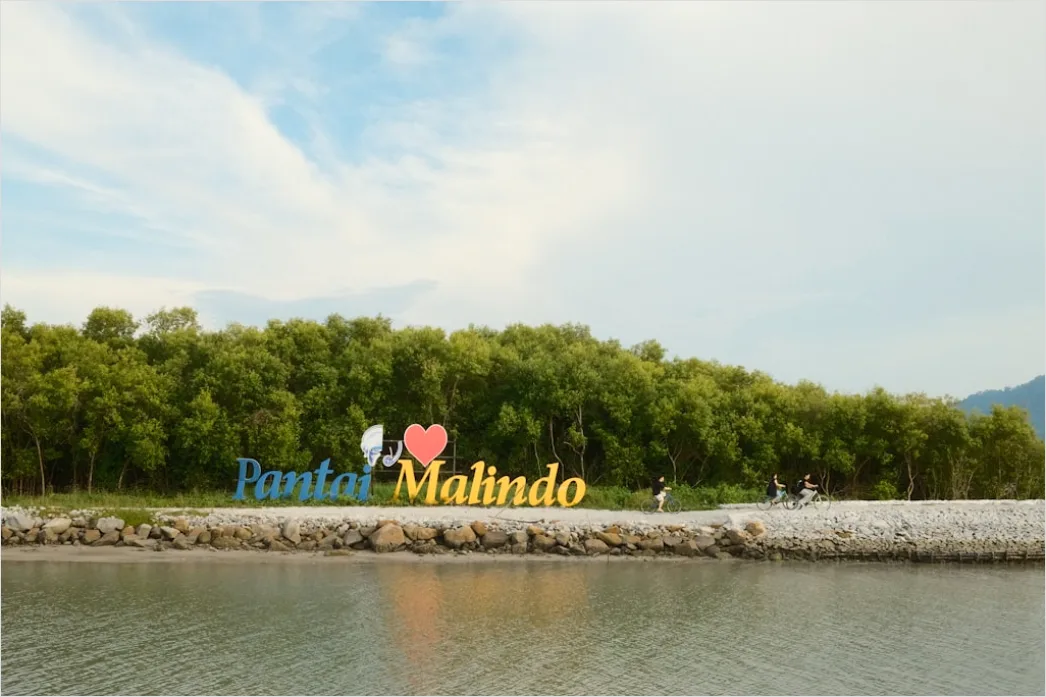 Foto Es Kelapa Muda Segar Di Pantai Cbf2