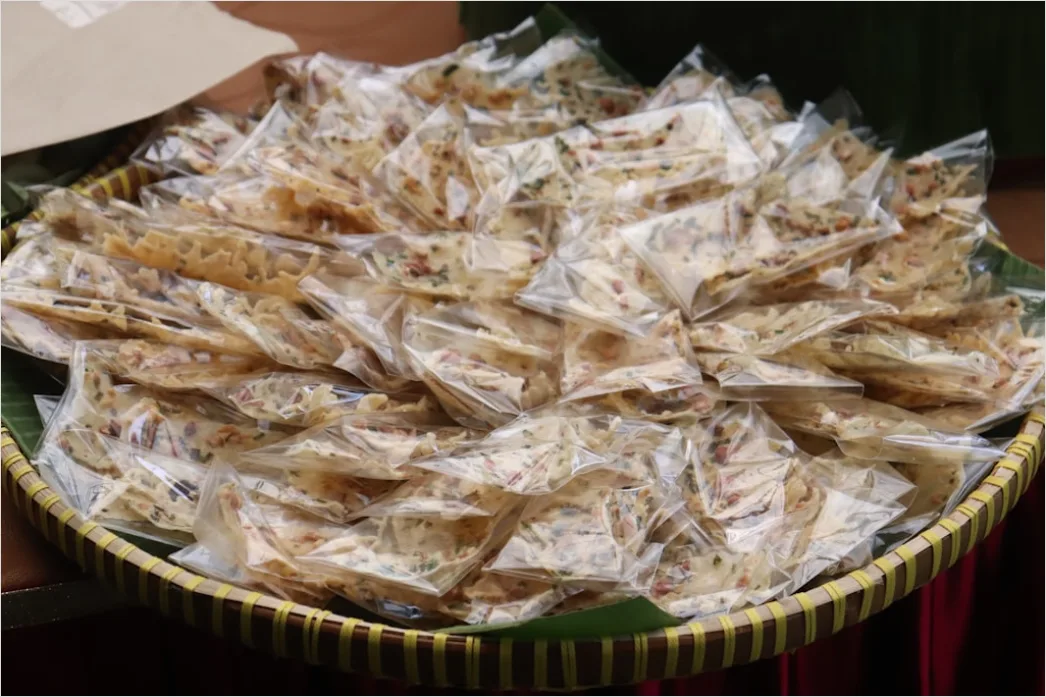 Detail Foto Kue Pancong Kelapa Tradisional Number 11