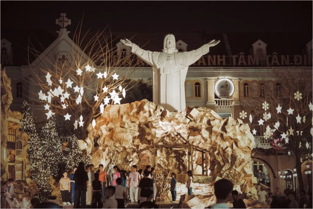 Detail Foto Misa Malam Natal Di Gereja Number 11