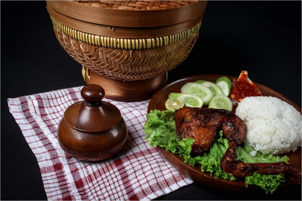 Detail Foto Nasi Liwet Sunda Dalam Kastrol Number 13