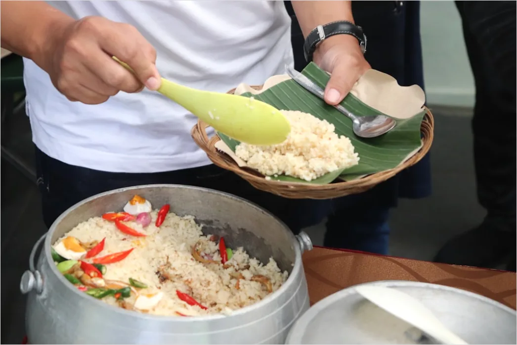 Detail Foto Nasi Liwet Sunda Dalam Kastrol Number 6
