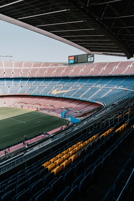 Foto Pertandingan Sepak Bola Stadion Penuh A17b