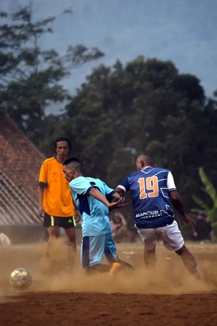 Detail Foto Pertandingan Sepak Bola Stadion Penuh Number 16