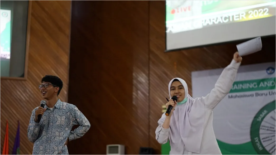 Detail Foto Peserta Seminar Mencatat Materi Number 7