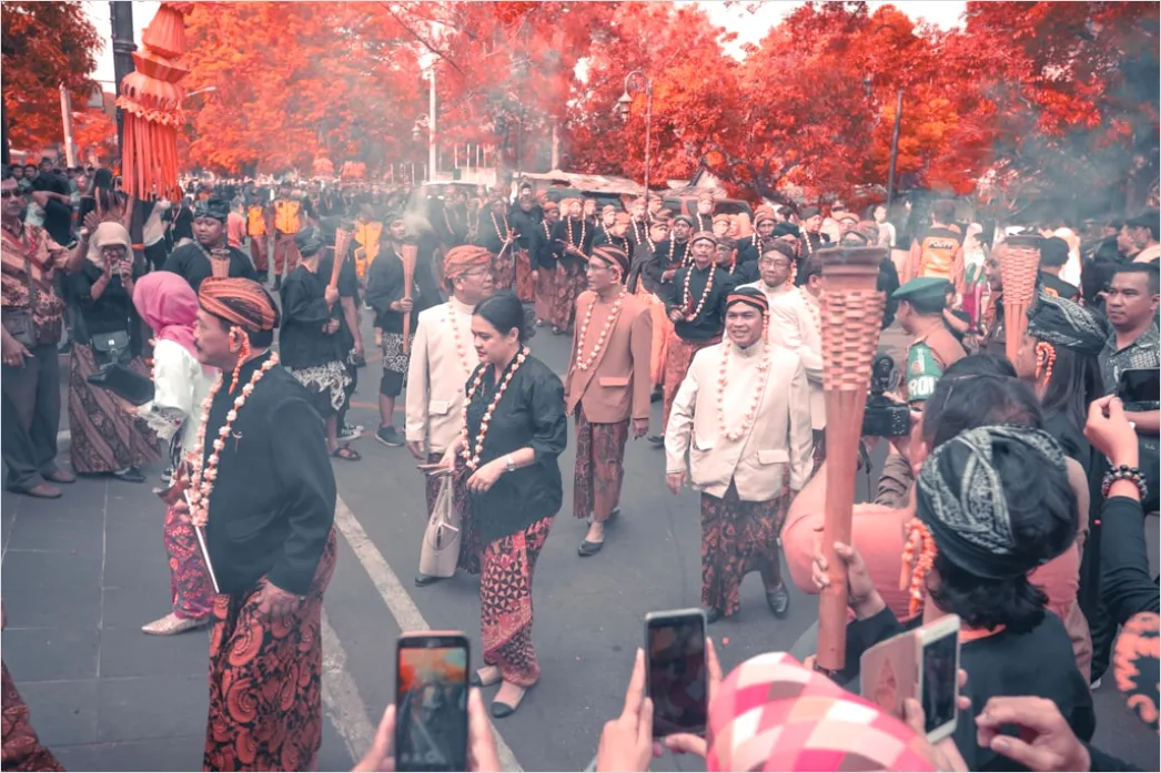 Detail Foto Pesta Tema Retro Tahun Sembilan Puluhan Number 12