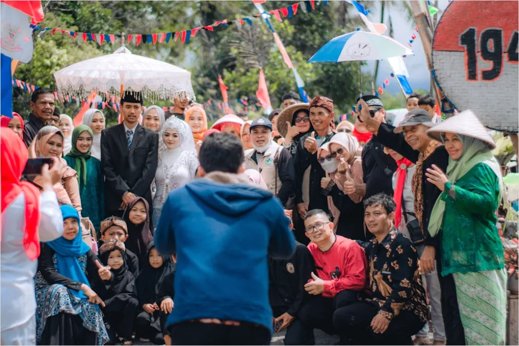 Detail Foto Pesta Tema Retro Tahun Sembilan Puluhan Number 6