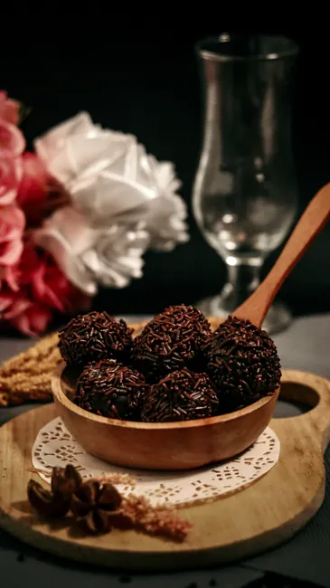 Detail Foto Terang Bulan Cokelat Kacang Keju Number 20
