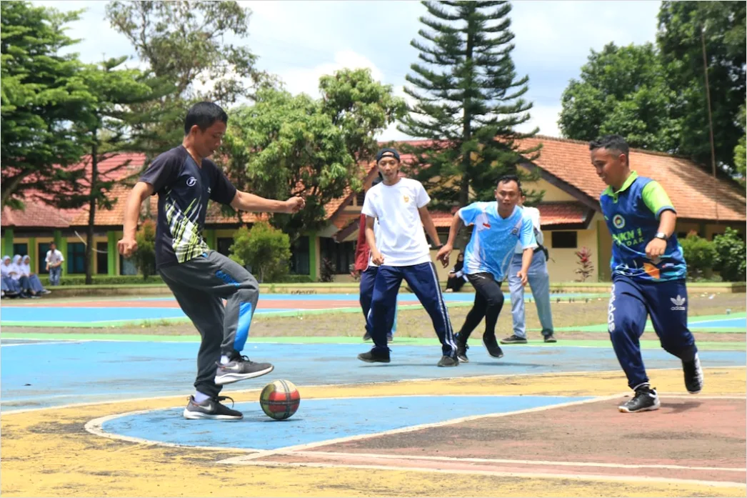 Detail Foto Turnamen Futsal Antar Kantor Number 16