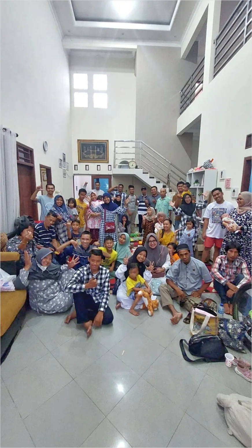 Gambar Acara Reuni Keluarga Besar Di Rumah Fa1e