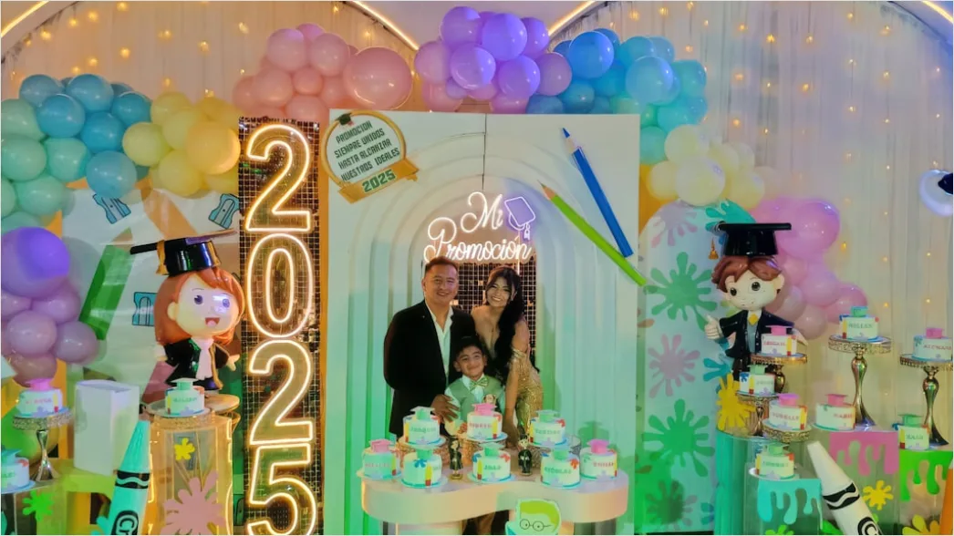 Gambar Dekorasi Balon Tahun Baru Elegan Ee20