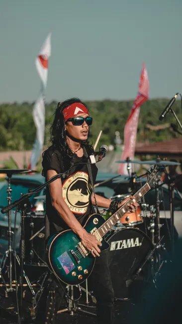 Gambar Festival Band Indie Di Ruang Terbuka 990b