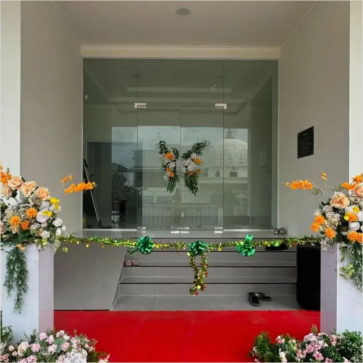 Gambar Gunting Pita Pembukaan Usaha 9729