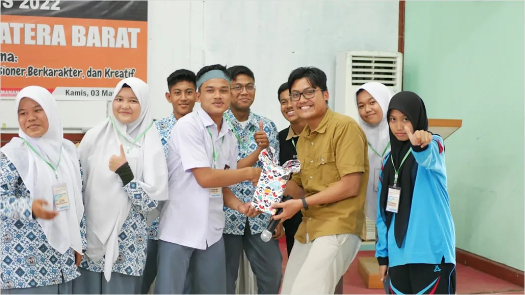 Detail Gambar Kegiatan Bakti Sosial Komunitas Number 6