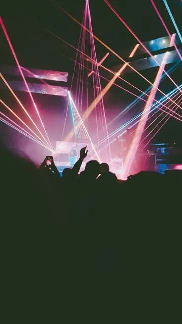 Gambar Panggung Konser Dengan Lampu Warna Warni 4941