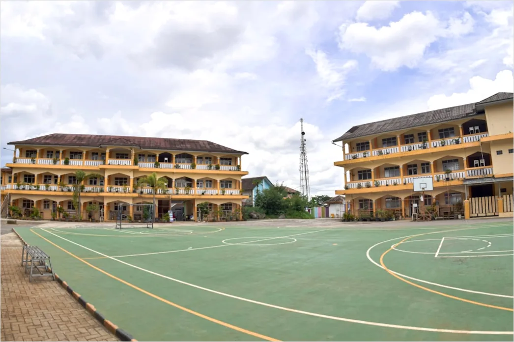 Detail Gambar Turnamen Basket Sekolah Di Lapangan Number 17
