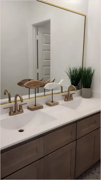 Detail Bathroom Vanity Styling Decor Number 3