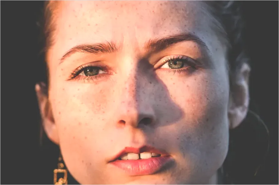 Detail Beauty Portrait With Freckles Photo Number 9