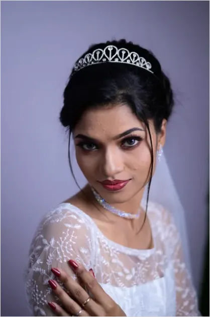 Detail Bridal Makeup Portrait Photo Number 2