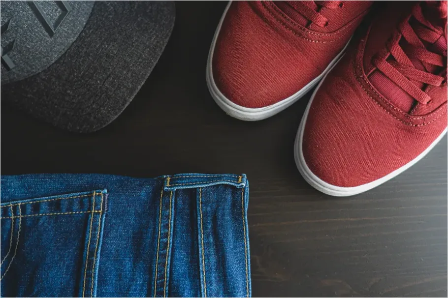 Detail Casual Outfit Flat Lay Photo Number 14