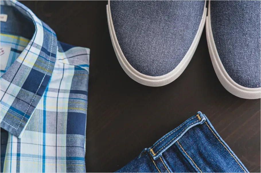 Detail Casual Outfit Flat Lay Photo Number 16