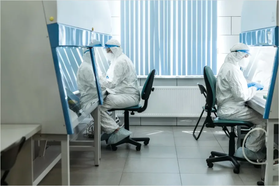 Detail Cleanroom Technician Suit Semiconductor Number 3