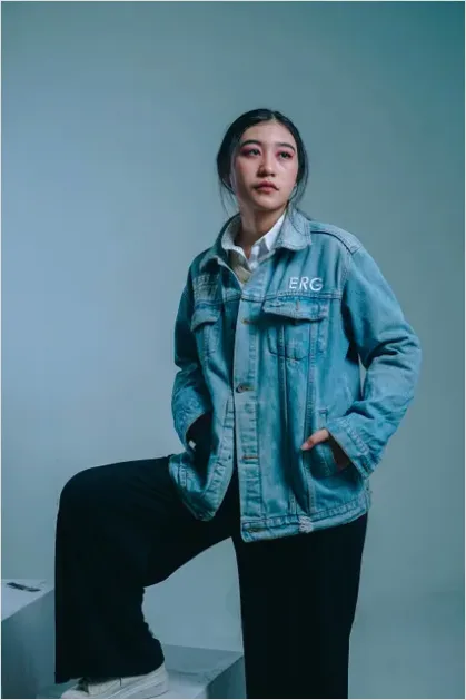 Detail Denim Jacket Outfit Photo Number 11