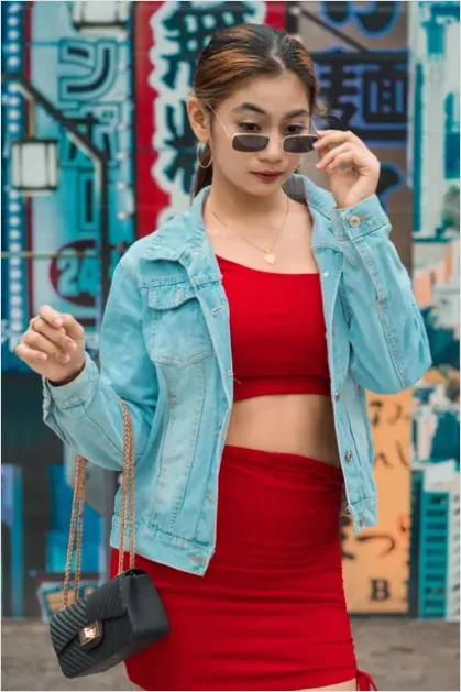 Detail Denim Jacket Outfit Photo Number 6