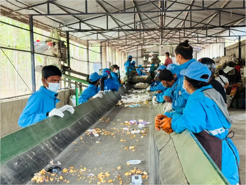 Detail Distribution Center Conveyor Sorting Number 10